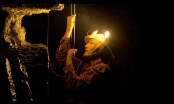 “IL BUCO” E “DRIVE MY CAR” TRA ABISSO E PAROLA